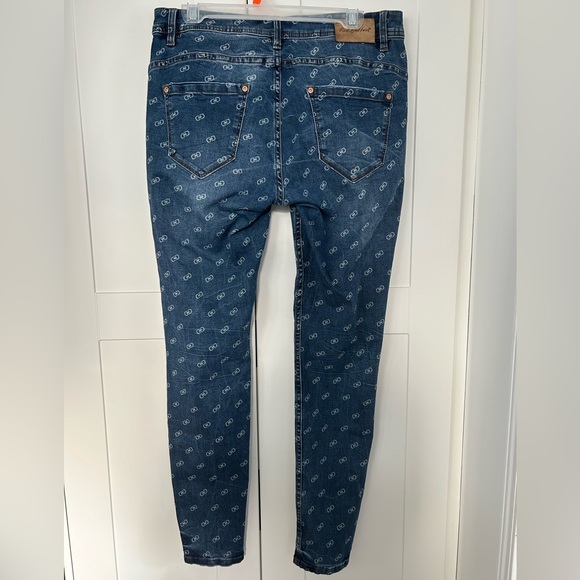 EUC Red Button LuLu printed denim skinny Jeans size 32” waist - Picture 2 of 6